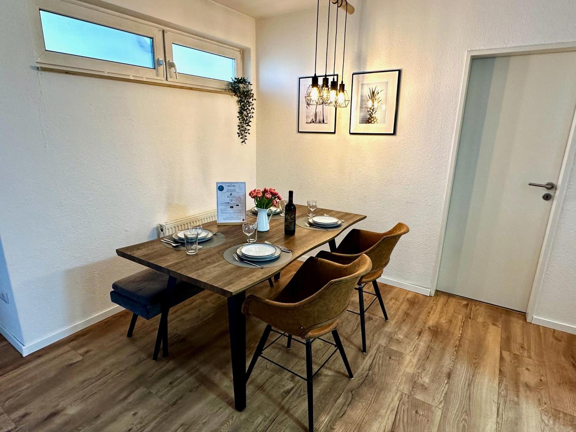 Geraeumiges 2R City-Apartment Uninaehe Mit Tv Streaming, Terrasse Magdeburg Dış mekan fotoğraf